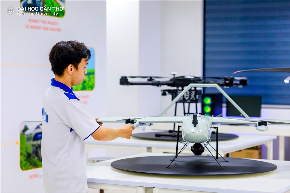 UAV & Robot AgriTech Innovation Lab