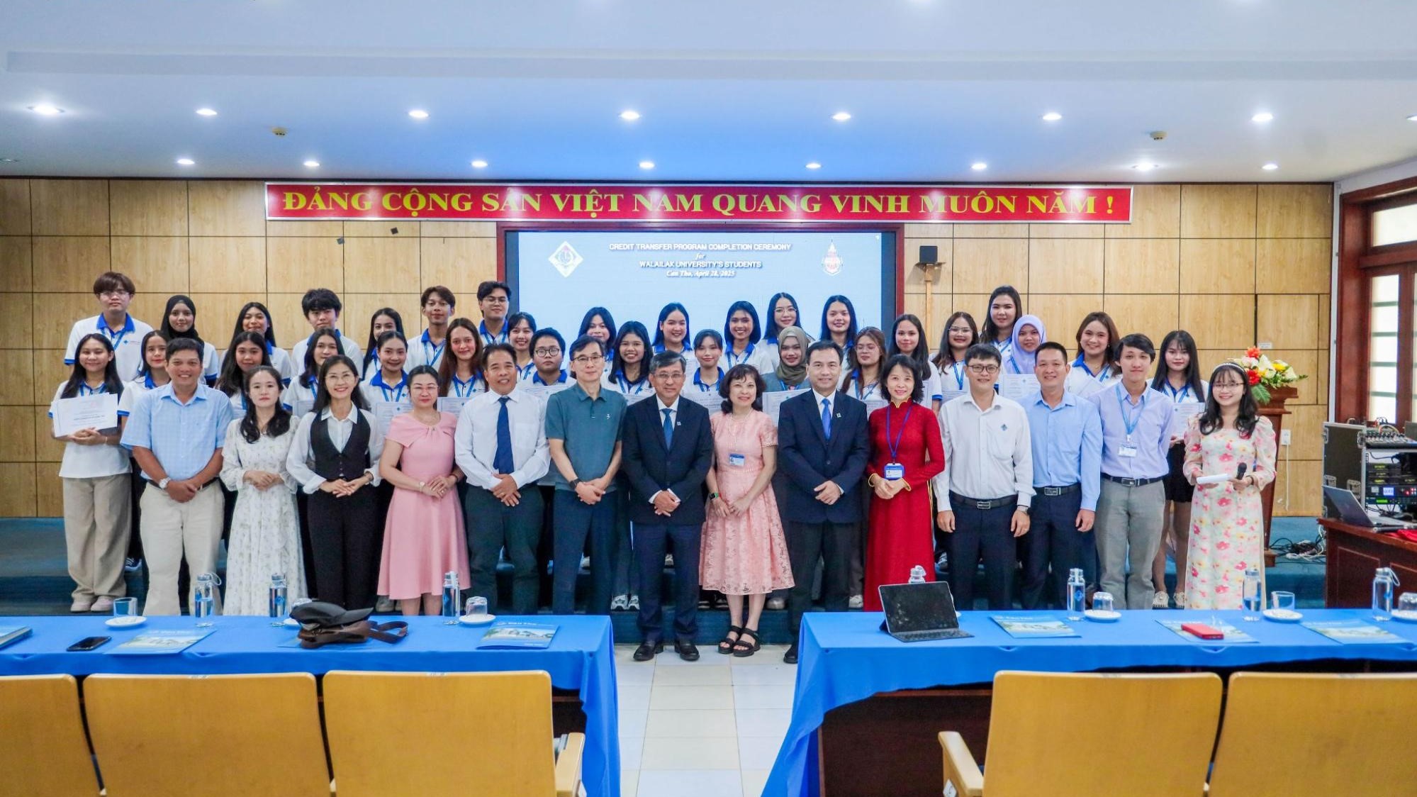 30 sinh viên Đại học Walailak (Thái Lan) hoàn thành…