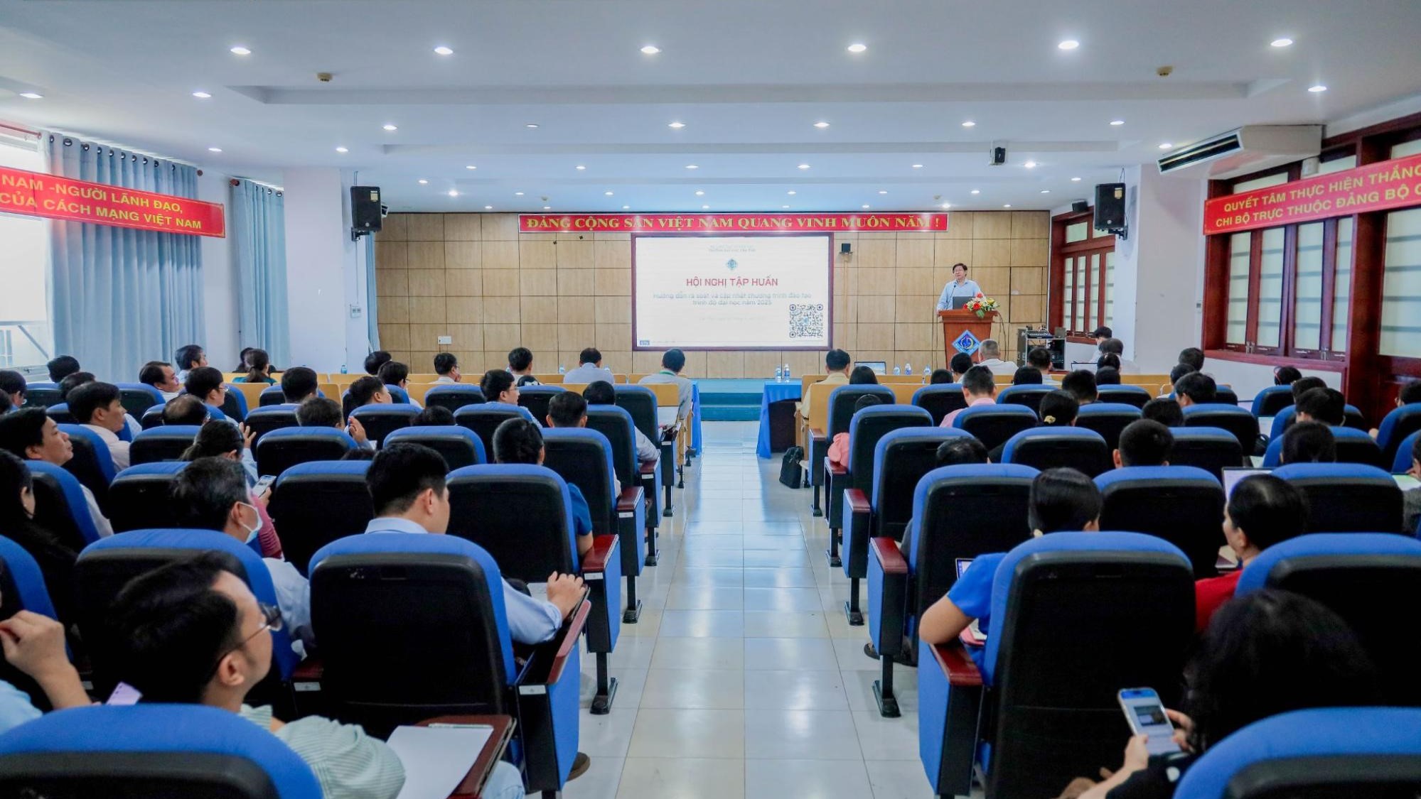 Trường Đại học Cần Thơ tổ chức hội nghị Hướng…