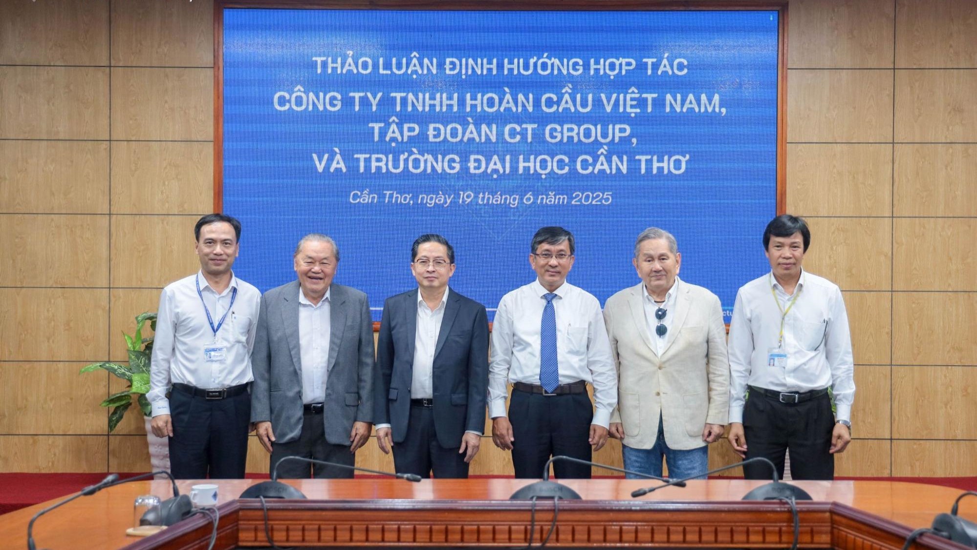 Trường Đại học Cần Thơ Tăng cường hợp tác chiến…