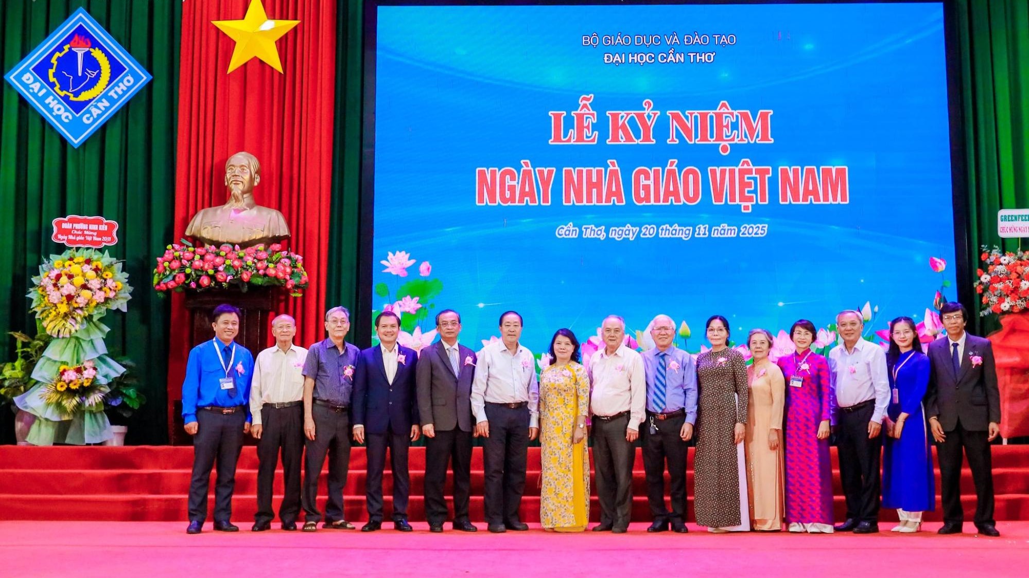 Đại học Cần Thơ kỷ niệm 43 năm Ngày Nhà…