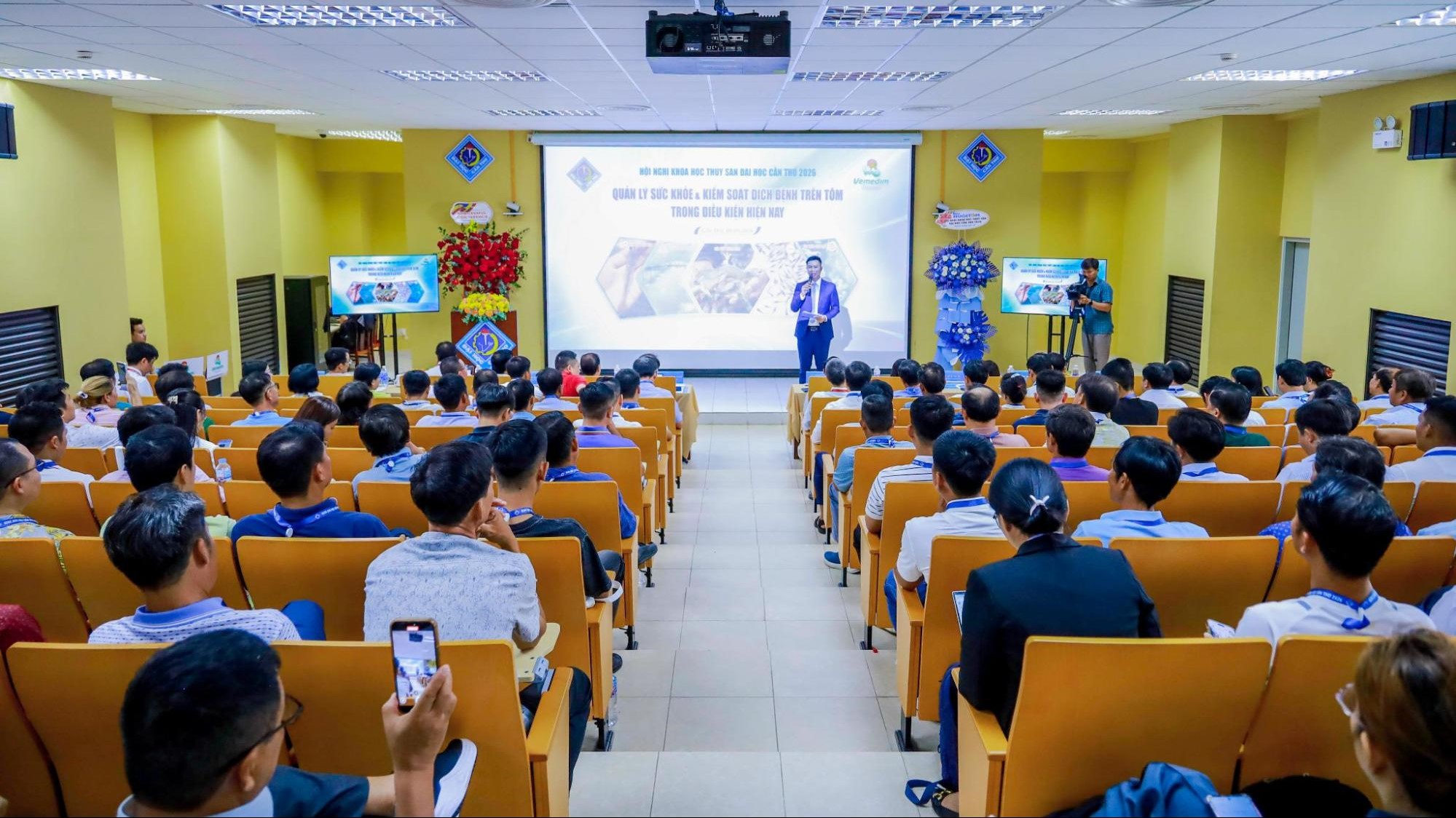 Kiểm soát dịch bệnh tôm trong bối cảnh mới: Đại học Cần Thơ dẫn dắt kết nối khoa học vào thực tiễn
