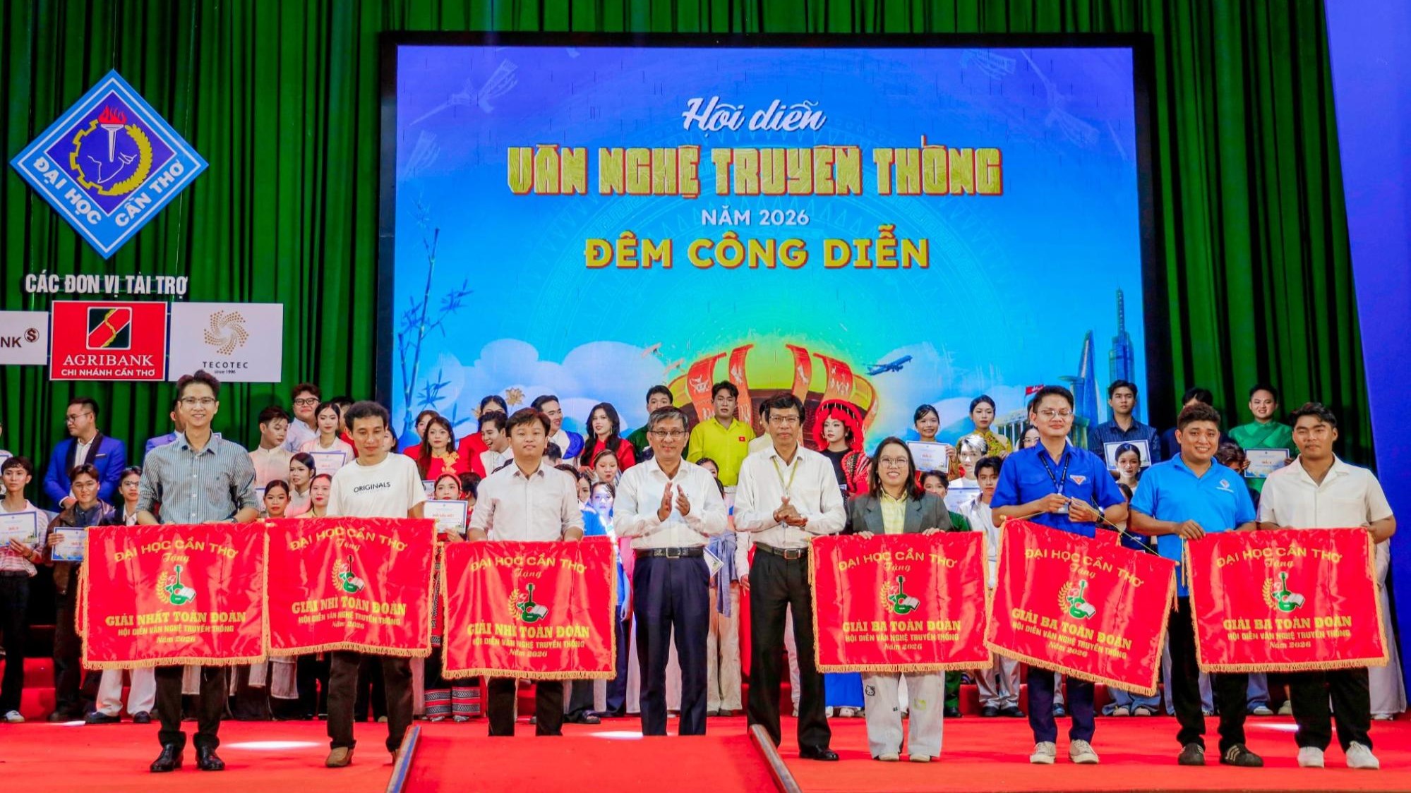 Hội diễn Văn nghệ Truyền thống Đại học Cần Thơ…