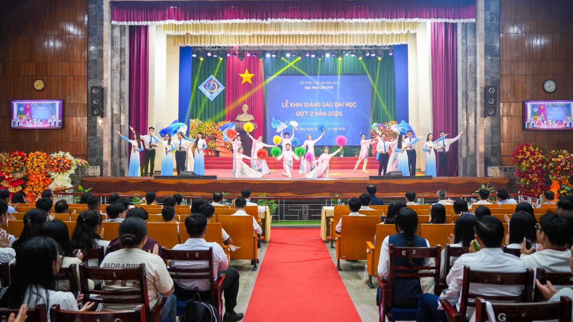 Đại học Cần Thơ khai giảng Sau đại học năm…