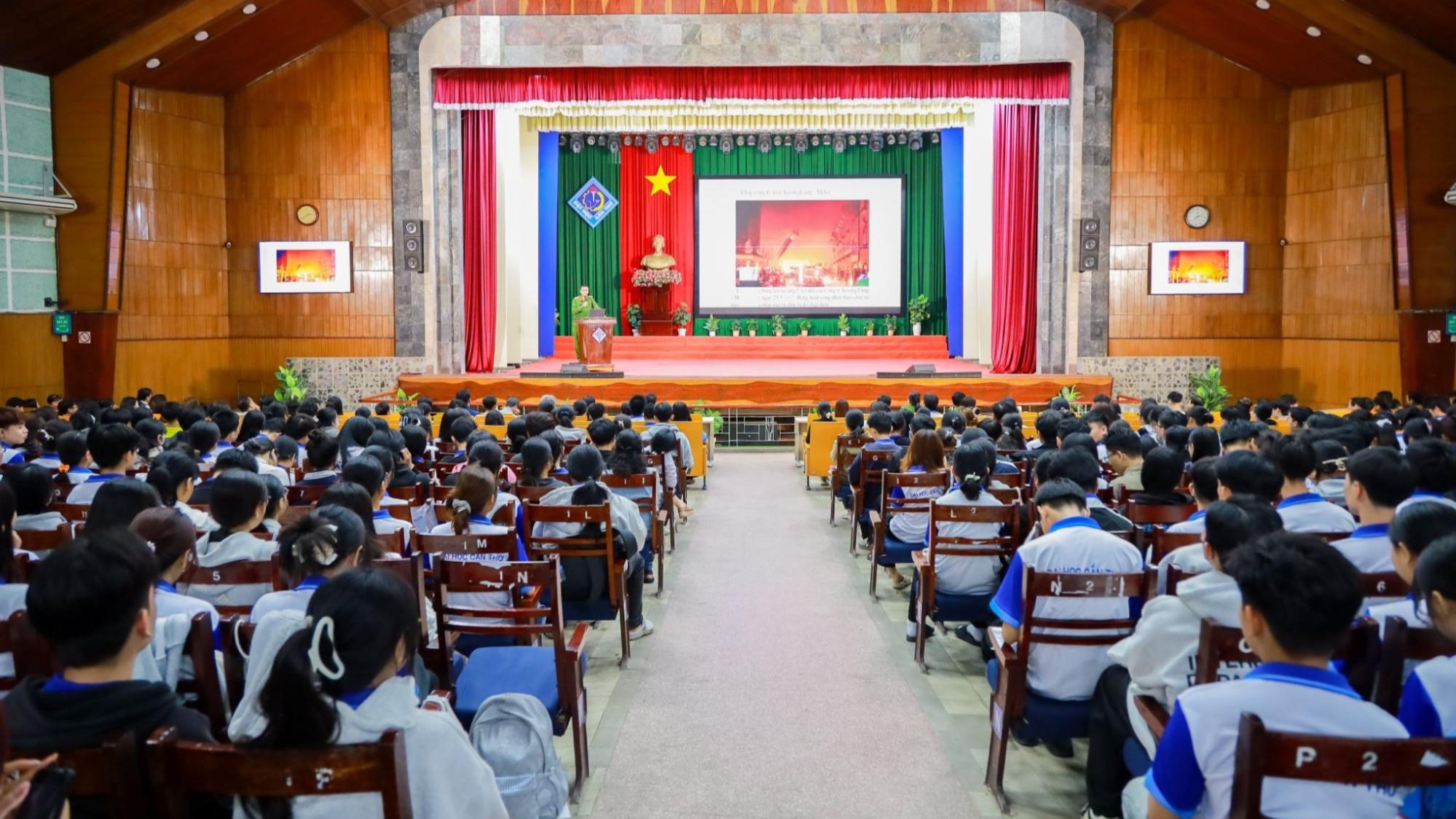Đại học Cần Thơ phối hợp trang bị kiến thức,…